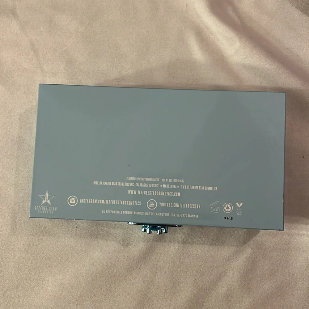 NIB! OOS! Blue Blood Palette by Jeffree Star - Picture 5 of 7